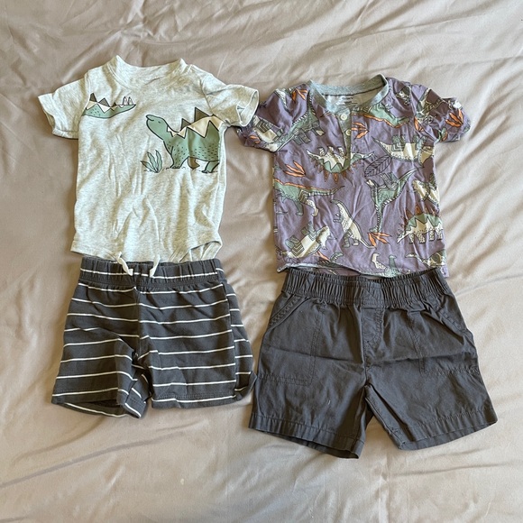 *SOLD*Large Carters Dino Lot - Picture 13 of 16